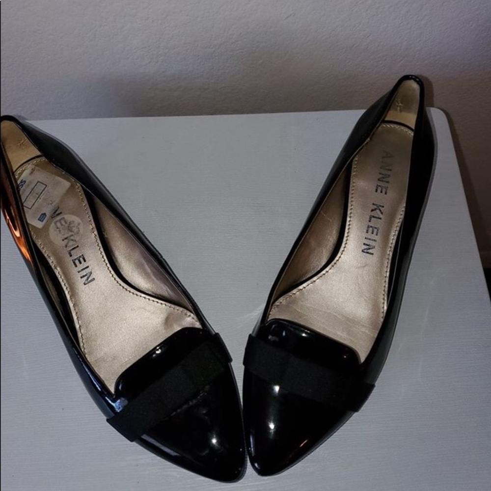 🌺Anne Klein black flats with bow🌺